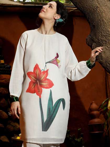 QISSA Women Printed Kurti with Trousers