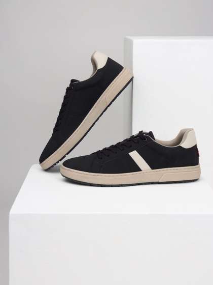 Levis Men's Black
                          Colorblock Sneakers
