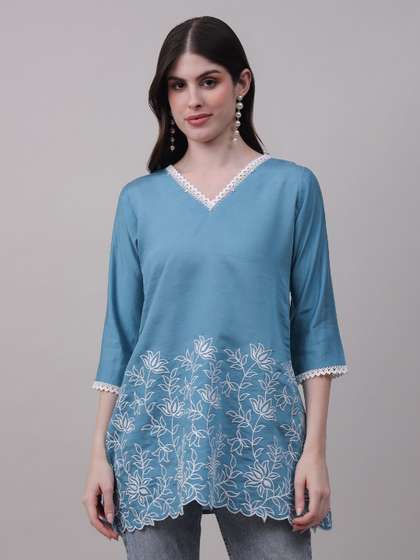 STUNICS Embroidered Tunic