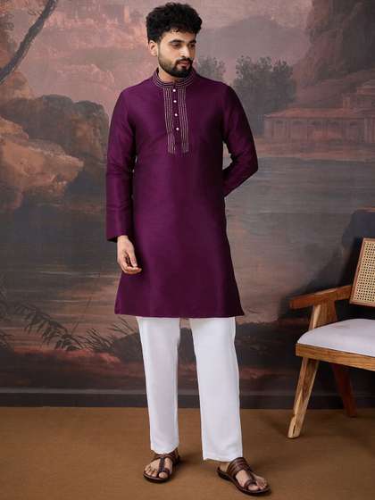 House of Pataudi Embroidered Straight Kurta