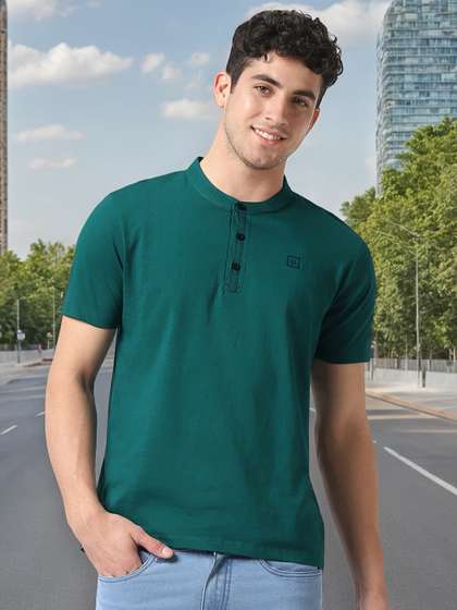 Urbano Fashion Men Green Mandarin Collar Cotton Pure Cotton Slim Fit T-shirt