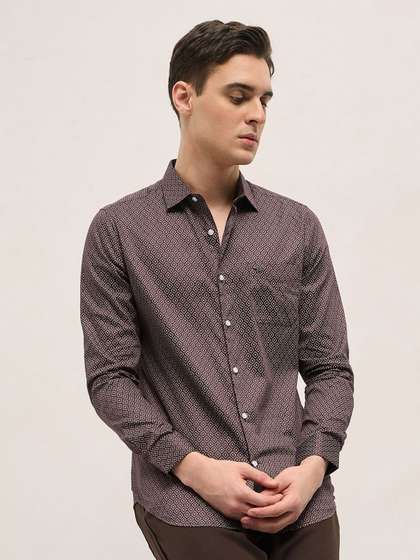 THE BEAR HOUSE Men
                        Spread Collar Geometric Printed Cotton Tailored
                        Fit Formal Shirt