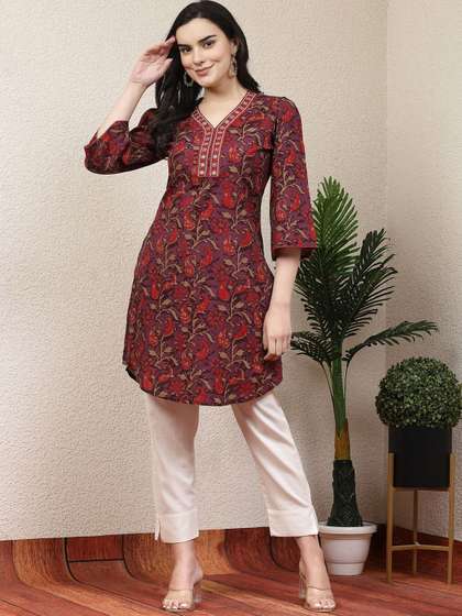 Nayam By Lakshita Women Printed Cotton Straight Kurta with Mirror Work