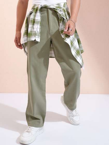 HIGHLANDER Men
                        Straight Fit Cotton Cargo Trousers