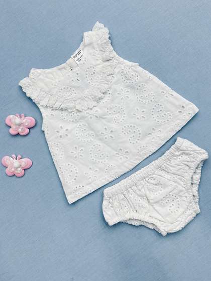 Creative Kids Girls
                    Floral Embroidered Schiffli Pure Cotton Tunic with
                    Shorts