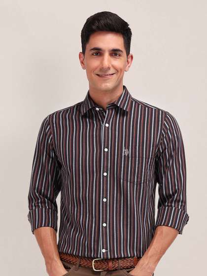U.S. Polo Assn. Men Cutaway Collar Vertical Striped Cotton Tailored Fit Casual Shirt