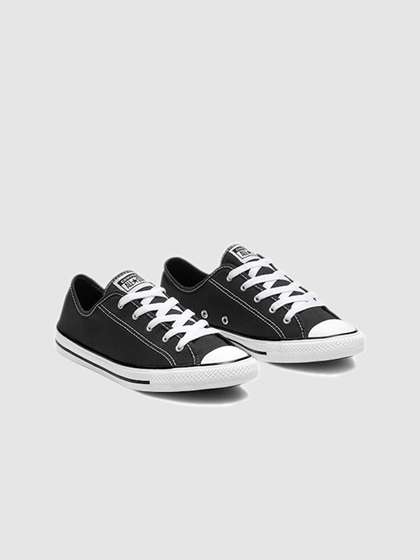 Converse Women Chuck
                        Taylor All Star Dainty Canvas Low Top Sneakers