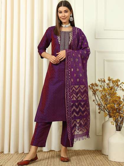 Anouk Rustic Purple Geometric Self Design Round Neck Thread Work Kurta With Trouser With Dupatta
