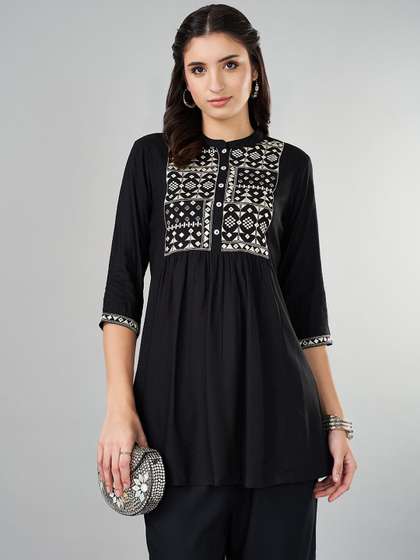 RANGMANCH BY PANTALOONS Women Geometric Embroidered Cotton Tunic