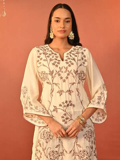 Lakshita Women Floral Embroidered Thread Work Festive Kurta