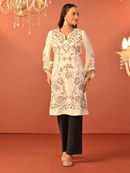 Lakshita Women Floral Embroidered Thread Work Festive Kurta