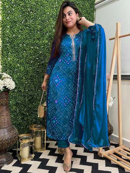 GoSriKi Bandhani Printed Straight Kurta With Trousers & Dupatta