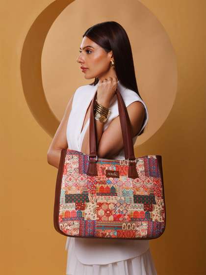 ZOUK Women Printed Structured Tote Bag