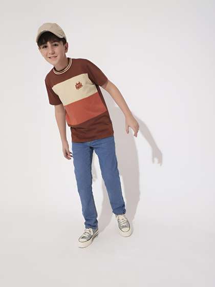 Jack & Jones Junior
                    Boys Colourblocked Round Neck Cotton T-shirt