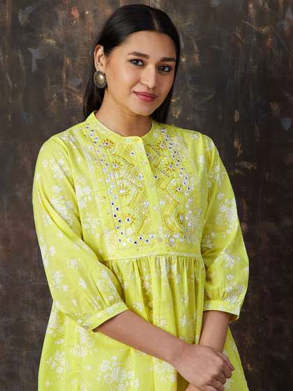 Melange by Lifestyle Mandarin Collar Embroidered Tunic