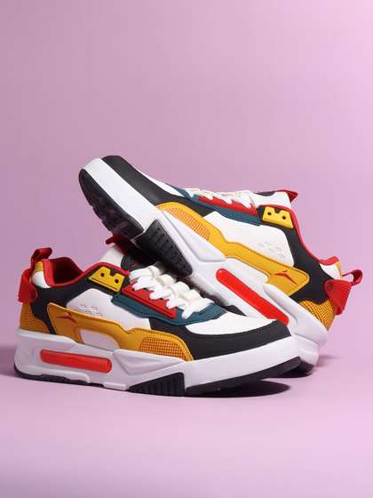 JQR Men SIGNATURE
                          Color Blocked Sneaker