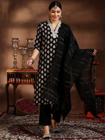 Libas Ethnic Motifs Embroidered Thread Work Straight Kurta with Trousers & With Dupatta