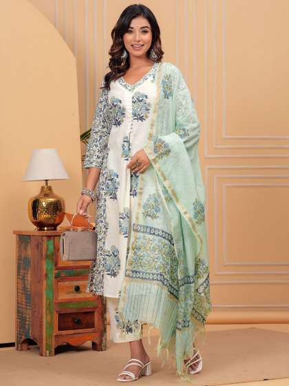 KALINI Women Yoke Design Kurta Sets