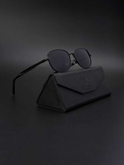 Voyage Unisex
                          Square Sunglasses with Polarised and UV
                          Protected Lens 2288PMG5847