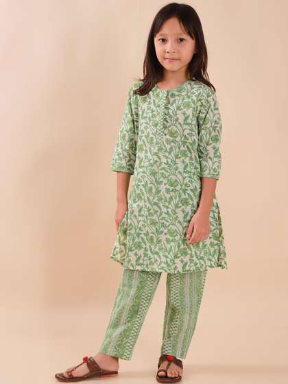 Sangria Girls Cream
                    Coloured Floral Printed Pure Cotton Straight Kurta
                    with Trousers