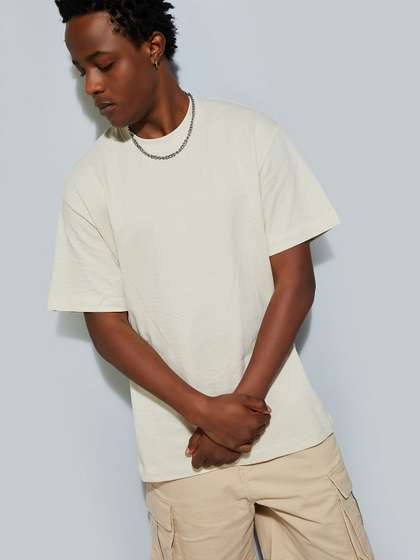 max URB_N Men Relaxed Fit Solid T-shirt