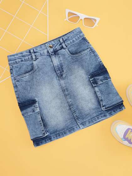 Pantaloons Junior Girls Straight Mini Skirts