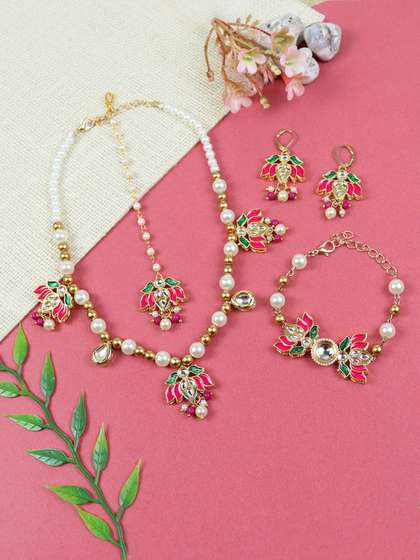 Asthetika Kids Girls
                    Kundan Stone Studded & Beaded Necklace &
                    Earrings Maang Tika Bracelet