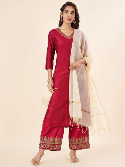 RANGMANCH BY
                        PANTALOONS Woven Design Zari Dupatta