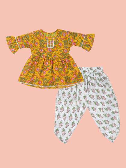 Price History of Arshia Fashions Girls Floral Printed Empire Gotta