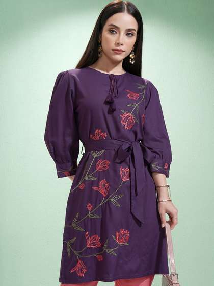Vishudh Women
                        Embroidered Cotton Tunic