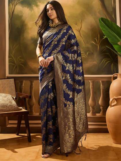 Sangria Woven
                          Design Banarasi Saree With Blouse Piece