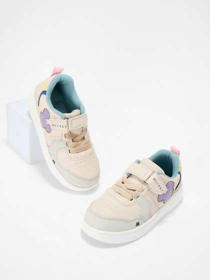 Price History of Pantaloons Junior Girls Colourblocked Sneakers