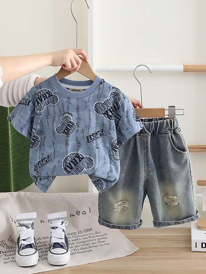 INCLUD Boys Printed
                    Round Neck T-Shirt With Shorts