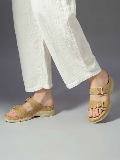 Inc 5 Women Solid
                          Open Toe Slip-On Flat Sandals