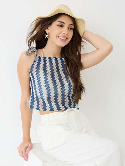 Globus Tie-up
                        Strappy Sleeve Chevron Pattern Crochet Crop Top