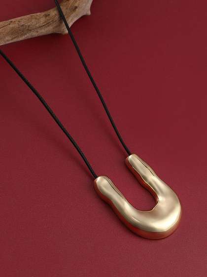 French Accent
                    Gold-Plated The Houston Pendant With Chain