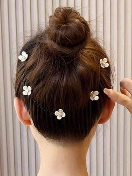 Ziory Girls
                      Embellished Comb Pin