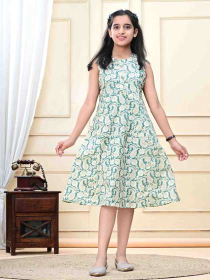 DMP FASHION Girls Floral
                    Printed Cotton Top