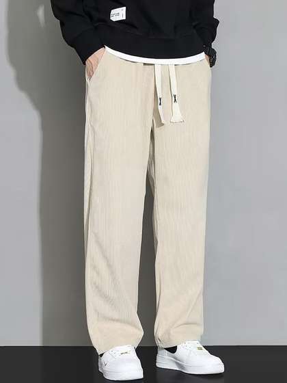 StyleCast x Revolte
                        Men Straight Fit Easy Wash Pleated Trouser