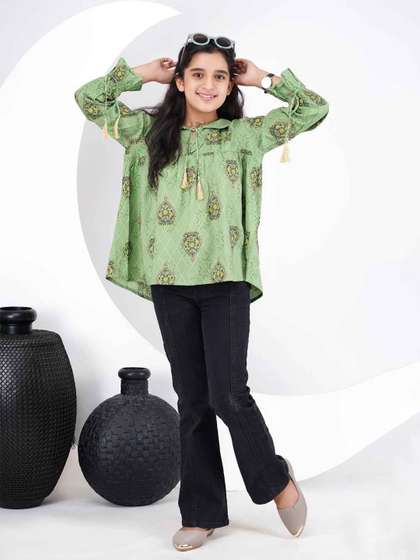 DMP FASHION Floral Print
                    Top
