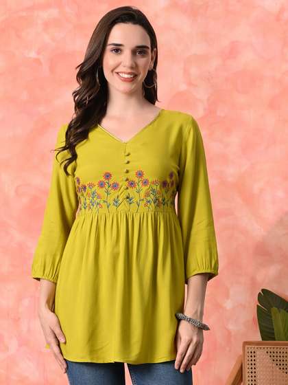 Sangria Women
                        Embroidered Ethnic Tunic