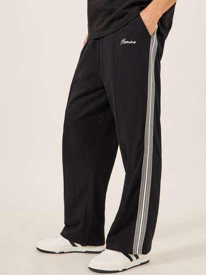 Styli Men Wide
                        Pintuck Open Hem Oversize Jogger