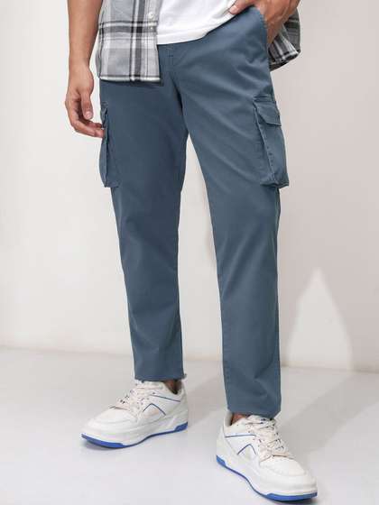 HIGHLANDER Men
                        Tapered Fit Cargos Trousers