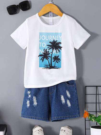 INCLUD Boys Printed
                    T-shirt with Shorts