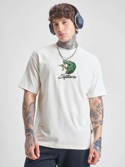 HIGHLANDER Men Harry
                        Potter Graphic Printed Round Neck Relaxed Fit
                        T-shirt