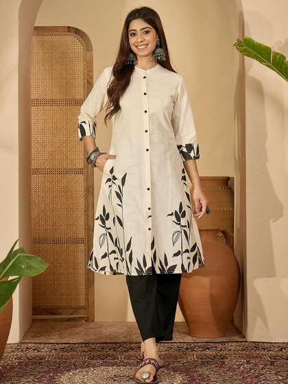 Sangria Women
                          White Tribal Printed Thread Work Floral Kurta