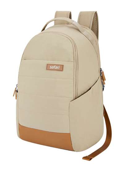 Safari Dormio 24L
                        Unisex Solid Laptop Backpack with Bottle Holder