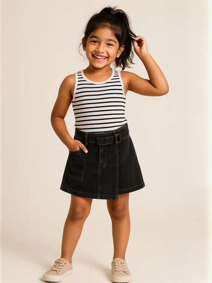 TALES & STORIES
                    Girls Black Solid Lycra Skirts