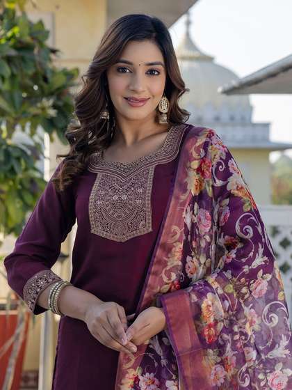 SANISA Women
                          Ethnic Motifs Regular Kurta with Trousers
                          & Dupatta
