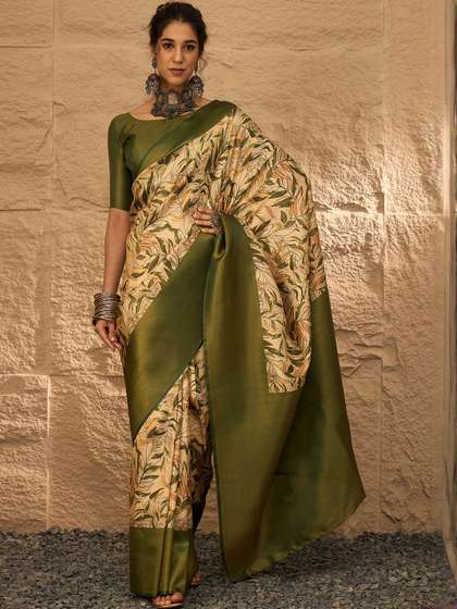Sangria Women
                          Cream Ethnic Zari Silk Blend Designer Banarasi
                          Saree With Blouse Piece